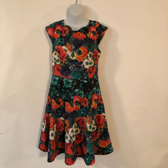 Felicity & Coco Dresses & Skirts - Felicity & Coco Women’s Floral Sleeveless Dress M